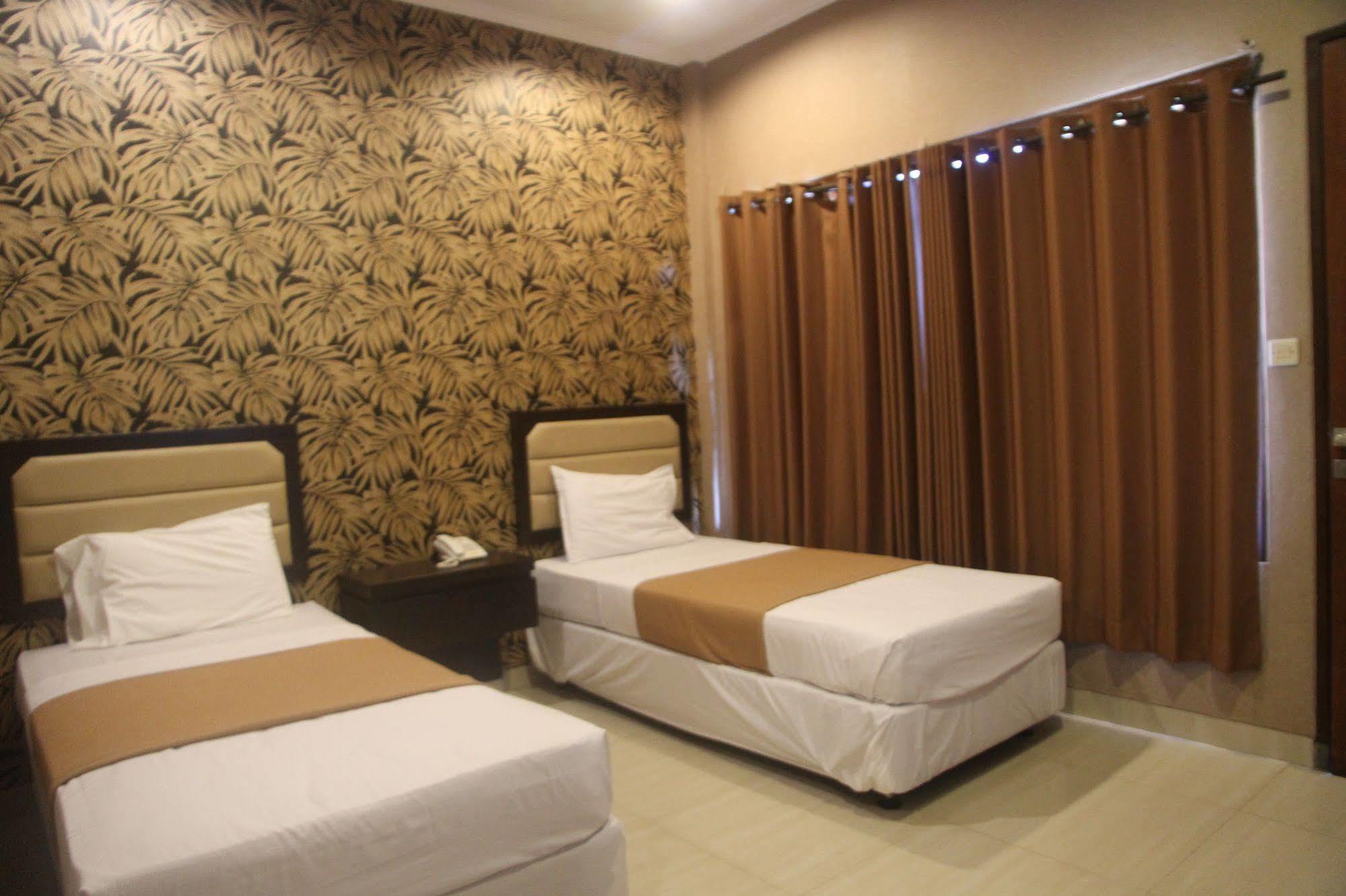 Hotel Bumi Aditya Senggigi Eksteriør billede